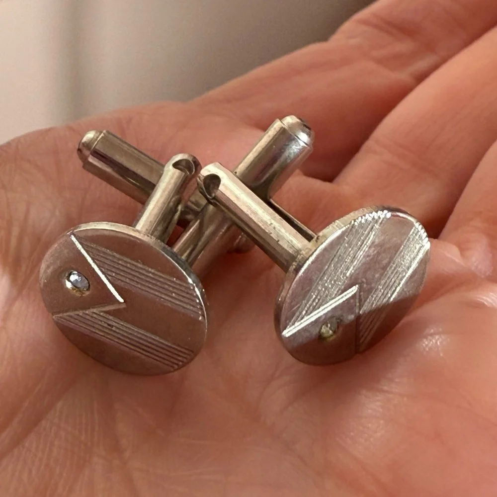 Vintage 1940's art deco silver textured striped round cufflinks